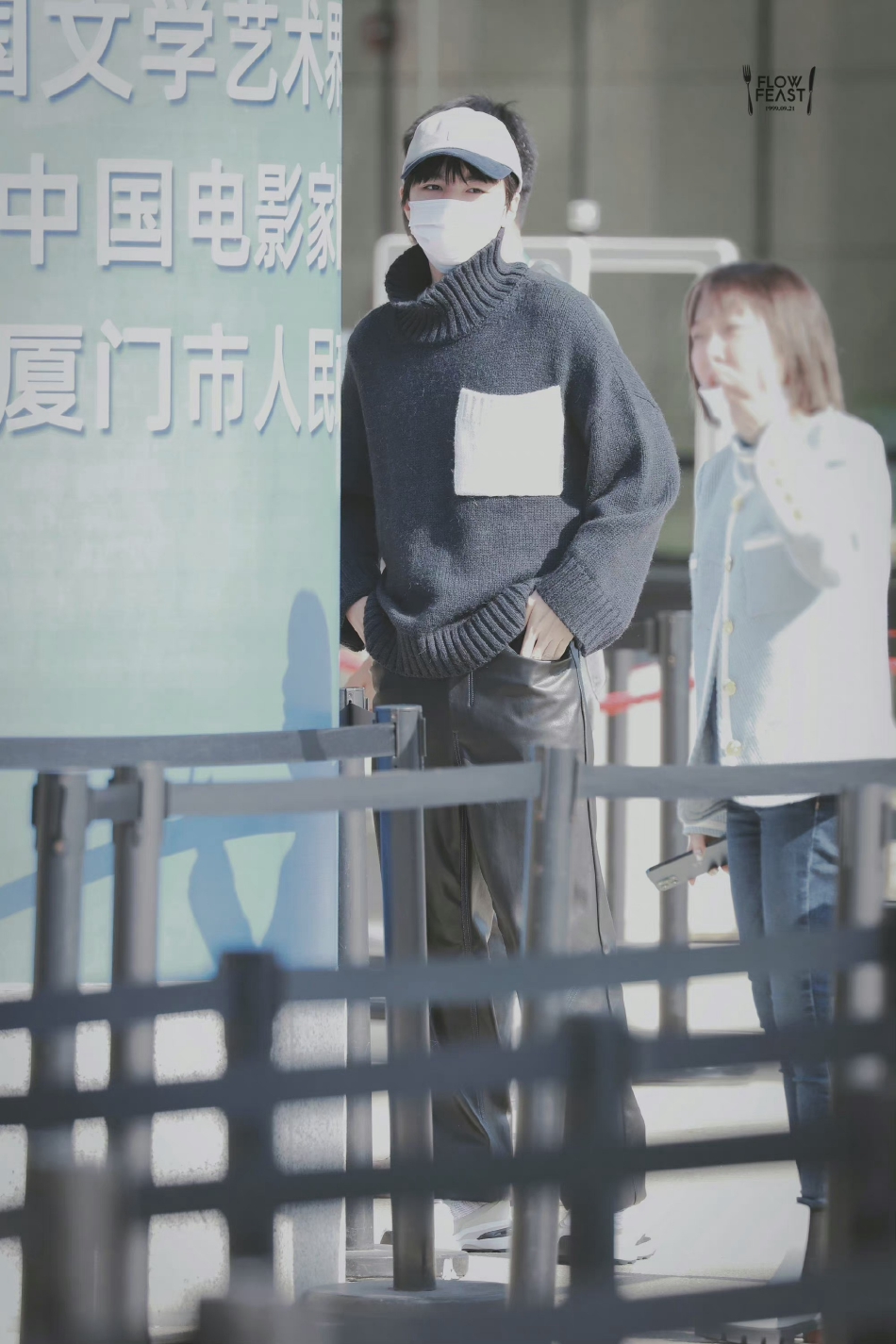 王俊凯|王俊凯参加金鸡奖开幕式太兴奋，自曝新片《断桥》于12月29日定档