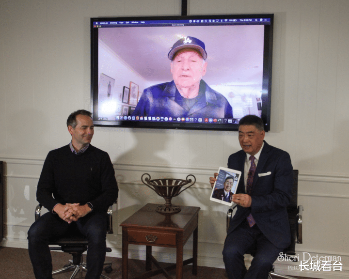 长城看台 中美“三剑客”纵论街头艺术 黄建南:石峁壁画是街头艺术的鼻祖