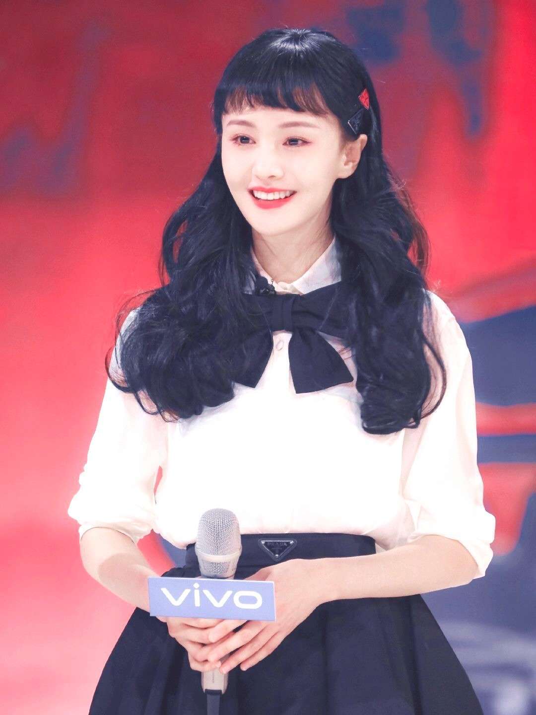 郑爽|郑爽近况曝光，一个人拖着行李回家过年，身影落寞无人相伴