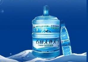 专注现代人养生解说|喝出来的健康！高尿酸血症、骨质疏松患者更适合碱性水