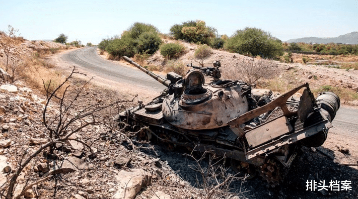 埃塞俄比亞政府軍遭伏擊，13輛坦克被摧毀，鄰國近10萬大軍下場-圖2