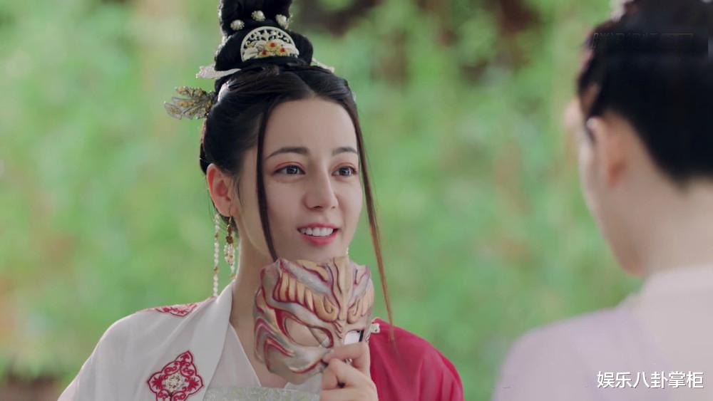 迪丽热巴|迪丽热巴翻车告诉我们:如果你不是倾国倾城,就别硬凹古装女神