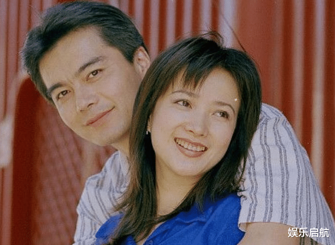 何晴|已婚许亚军为娶美女何晴，回家跟老婆离婚，与何晴结婚后又生变故