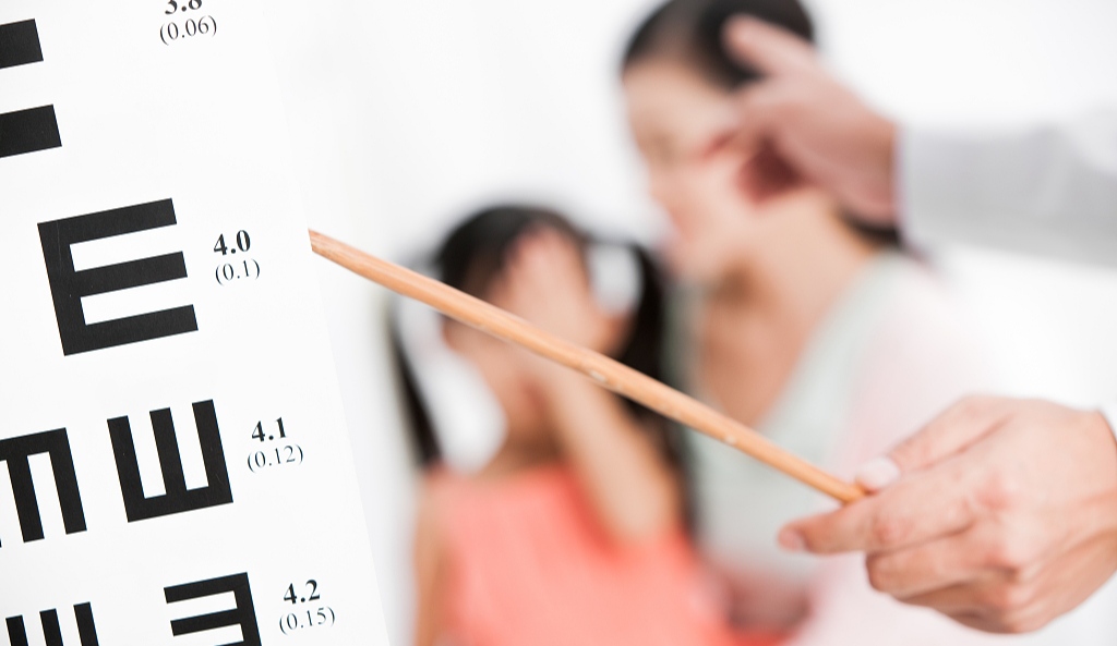 新视力自然疗愈 央视新闻:青少年近视率逐步提升,须引起高度警惕!