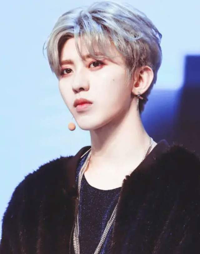 娱乐圈|风小逸吃桃事件后！广电总局下发通知：坚决抵制高级片酬，杜绝娘炮