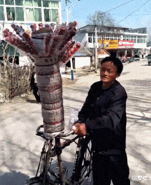 “买家秀翻车惨烈现场,这毛衣穿得也太不一样了叭!”