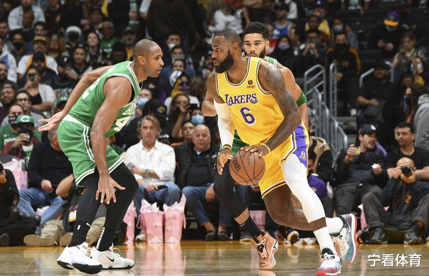 勒布朗·詹姆斯|詹姆斯若離隊(duì)，可選擇的僅有太陽(yáng)、勇士、熱火，騎士根本不可能