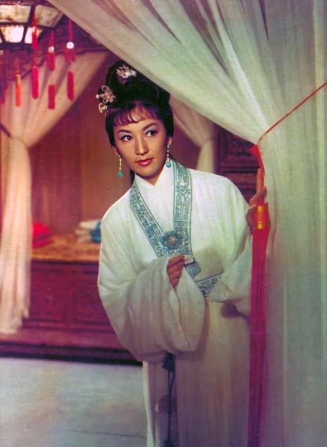 电影|被禁封42年的恐怖片！现在的恐怖片和它相比，都是“渣渣”