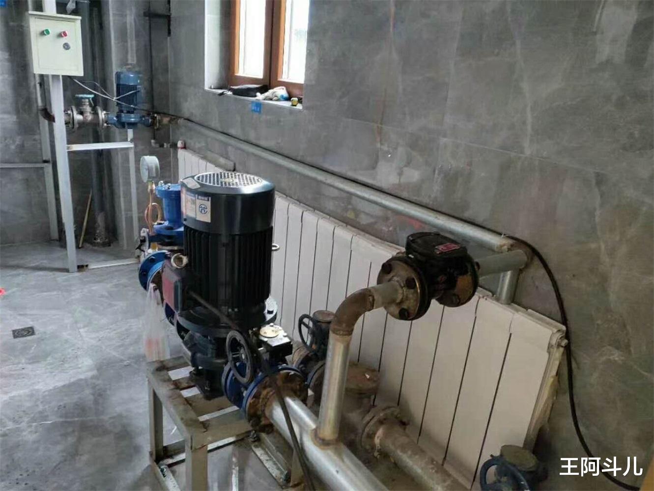 王阿斗儿|挺进内蒙古锡林郭勒,在学校建设煤改电工程,保证冬季供暖