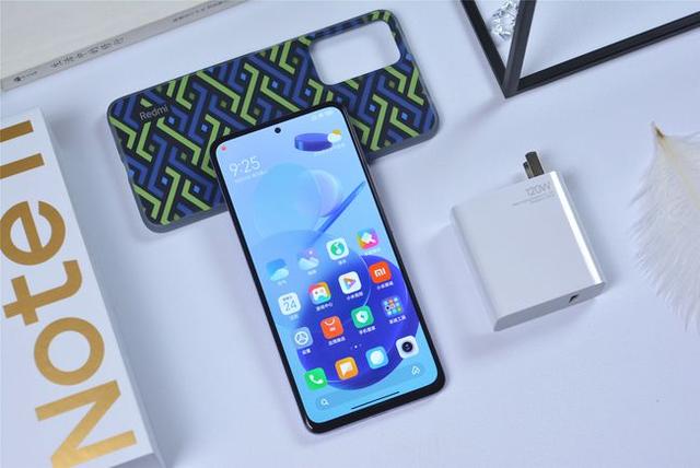 iPhone|手机别乱买，这三款几乎没短板，有颜值又有性能