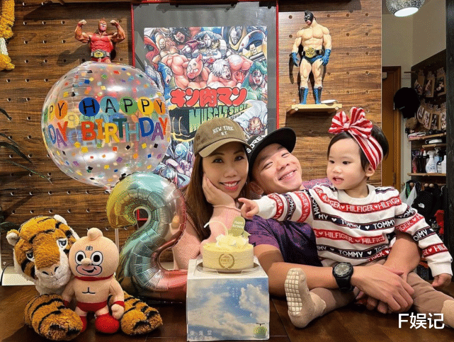 林子善|TVB男艺人林子善携妻为女儿庆祝2岁生日 一家三口去游乐场游玩庆祝