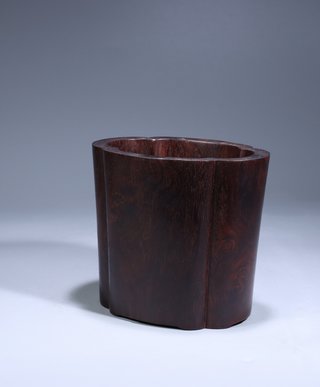 小叶紫檀|旧藏：满瘤纹小叶紫檀·海棠口文房笔筒