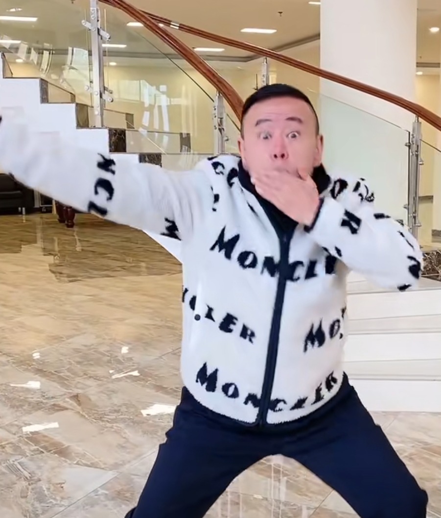 德云社|潘长江晚节不保，直播间打着母亲节名号卖假项链！