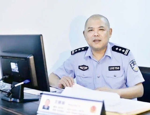 击毙周克华3秒结束!两民警回忆:我们根本来不及去想怕不怕