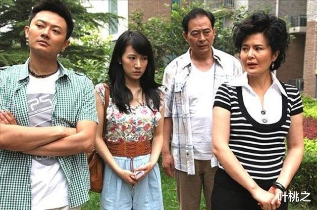 叶桃之|“我有退休金，还有存款，不用你们养老”说这话的老人，后悔了