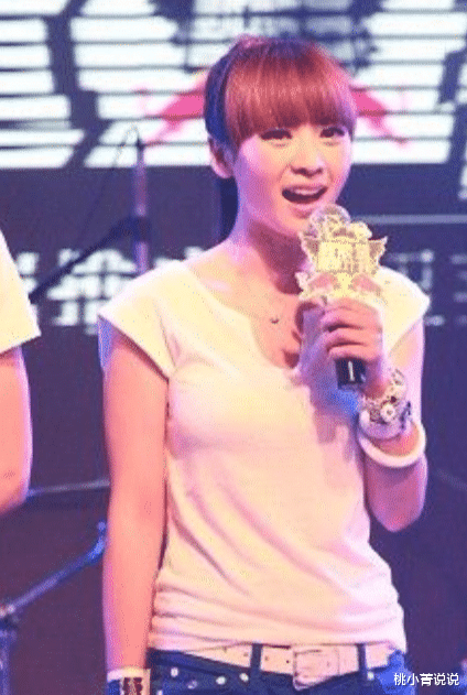 柳岩|41岁柳岩，走到封杀地步怪谁？成于“性感”败于包贝尔