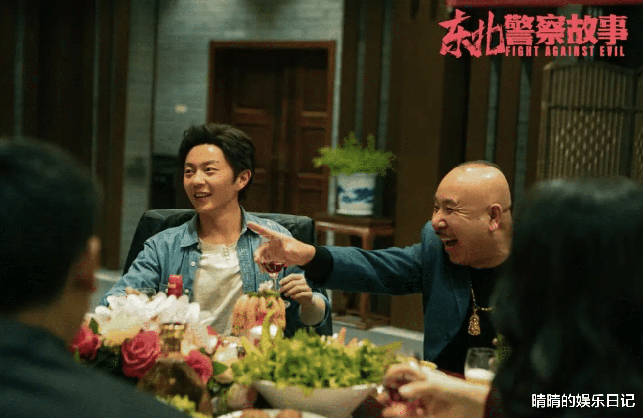 高圆圆|电影飙升榜第一！谢苗新片，能和甄子丹的《导火线》一较高下