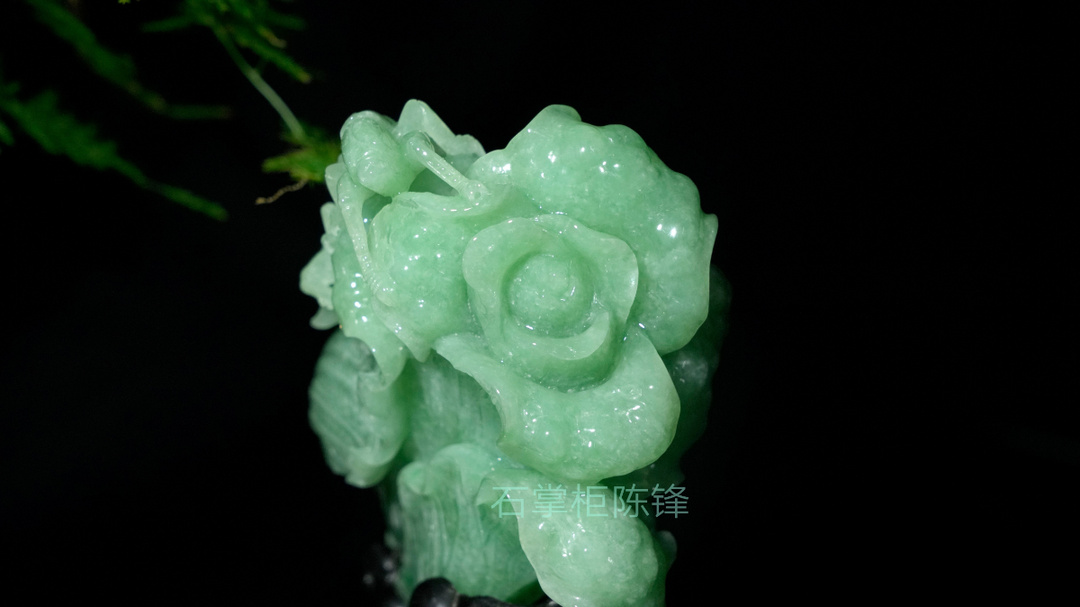 玉雕|卖翡翠的不如卖白菜的?玉雕师亲证白菜蝈蝈让人爱不释手!