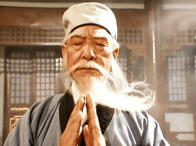 天龙八部|《天龙八部》扫地僧：新版一言难尽，03版导演客串，75岁的他最贴脸