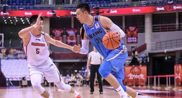 嘟小薯 CCTV5直播，广东战首钢针锋相对 2米13新星受期待 翟晓川弥补遗憾