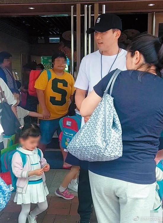 娱乐圈|离婚三年，刘恺威放长假陪女儿过年，7岁小糯米见到父亲就爱撒娇