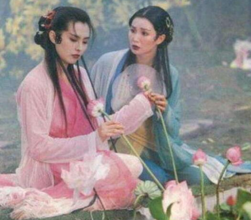 白娘子|都知道白娘子叫白素贞，那么小青全名叫什么？网友听后：名字真美