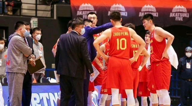 杜锋|直接落选？男篮VS亚洲第一离不开他，巨无霸优势尽显，杜锋没走眼