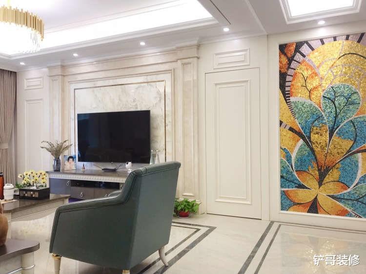 混搭风成就经典，展现出不同的魅力和风情，非常适合年轻人