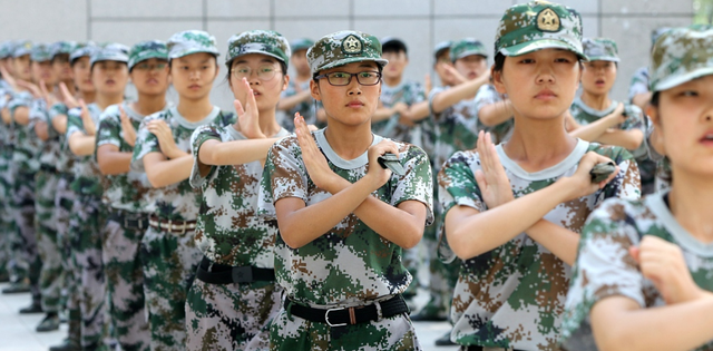 家有二宝育儿|985院校学生集体出现“内讧”，一言不合互相举报，网友：至于吗