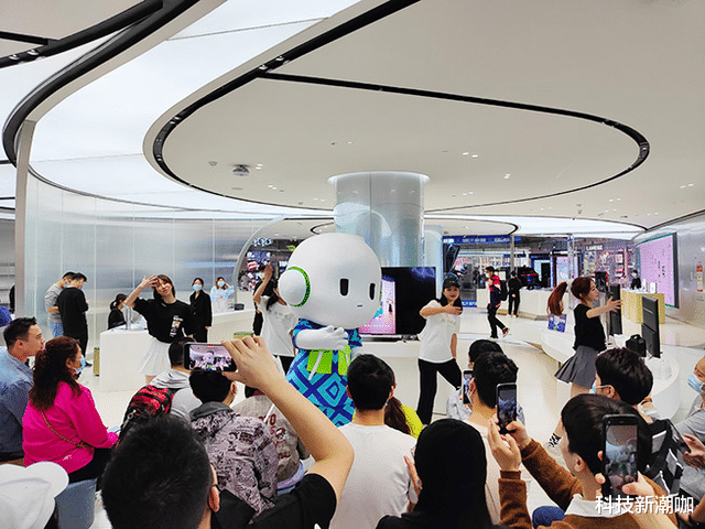 英特尔|2021手机市场报告出炉:OPPO稳居第一梯队,国产品牌增速全球领跑