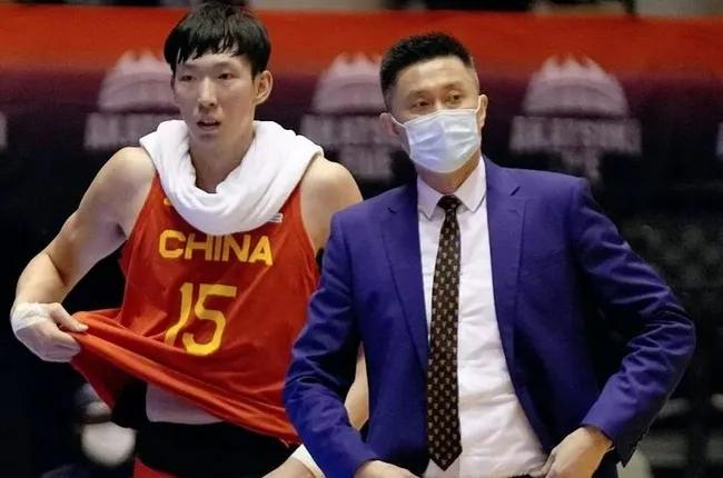 中国男篮|国际篮联最新官宣！中国男篮遭受双重打击，杜锋恐乐极生悲