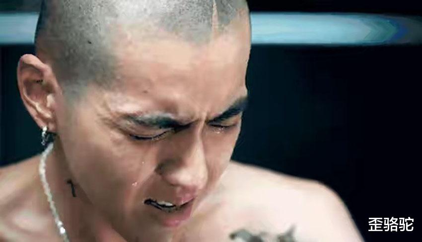 吴亦凡|吴亦凡被抓，女儿默不作声，是顶流还是毒瘤？