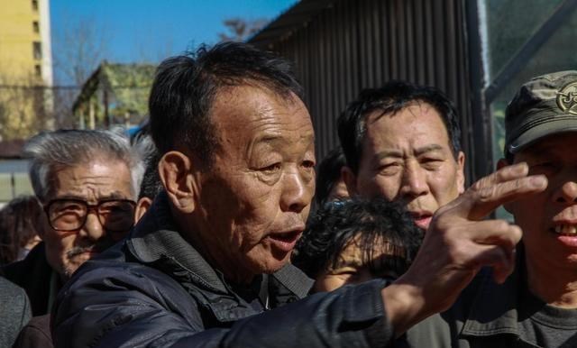 若珍|补课效果太好被举报至教育局？老教师很委屈：退休了为啥不能补！