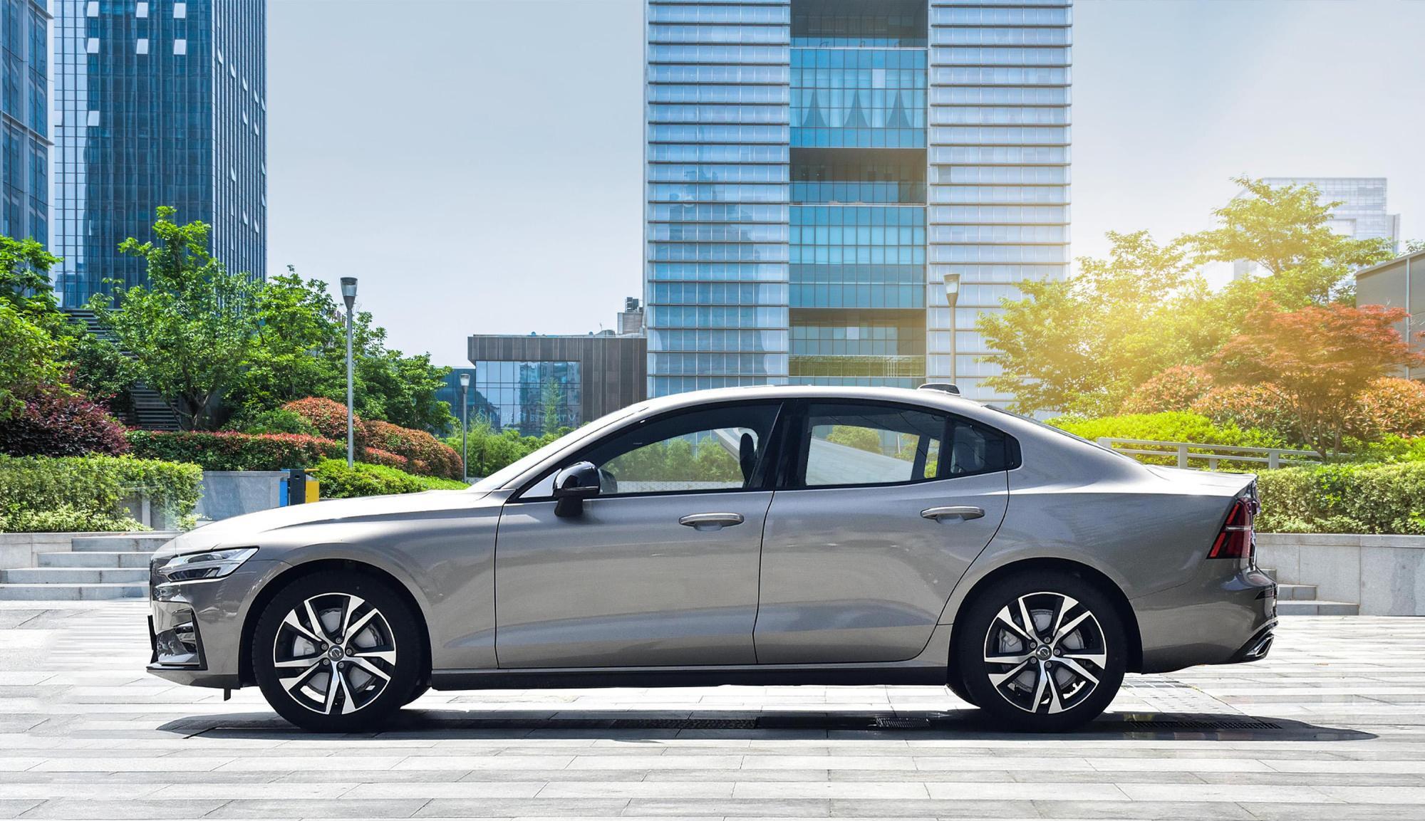 董焕说星座|嫌A4L“太贵”可以看它,安全同级第一,破百6.9秒,还配双叉臂!