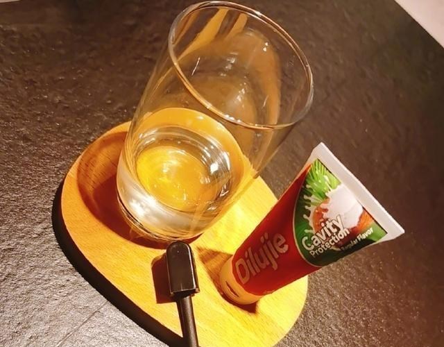 佟丽娅|深夜放毒！佟丽娅晒宵夜，摆盘精致量极少，网友：贫穷限制了想象