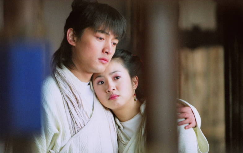 邵兵|林依晨刚出月子就工作，产后发福更加可爱，宝宝同样拥有的初恋脸