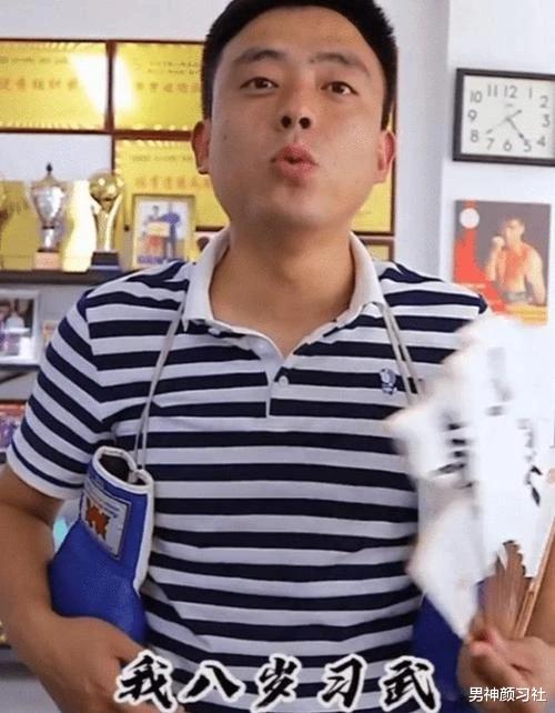 男神颜习社|条纹T恤，男人的“穿搭美学”，海澜之家铁山靠同款助你摆脱平庸