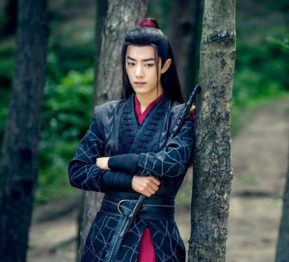 肖战|被龙丹妮雪藏，遭受全网诋毁，肖战的人气为何那么高？