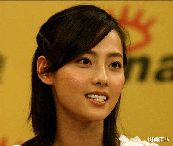 时尚美妆|张嘉倪长期使用5年美容仪，如今变成啥样了？老公：不敢相信