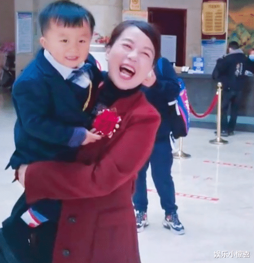 许敏|婚礼结束后田静开播，被问许妈随了多少礼，她的回答很机智