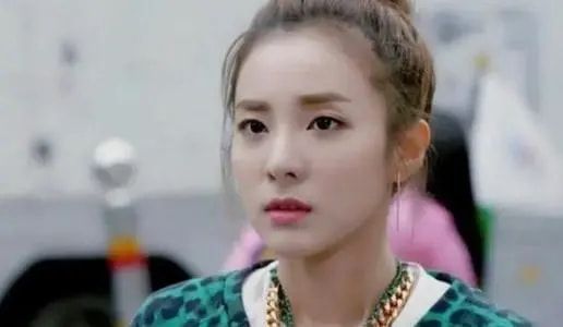 易烊千玺|“童颜女神”朴山多拉：易烊千玺心中的女神，如今37岁少女感爆棚