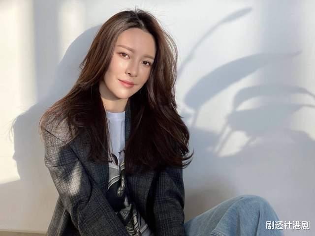 张曦雯|恭喜！31岁香港著名女星被曝好事将近，已带混血外国男友见家长