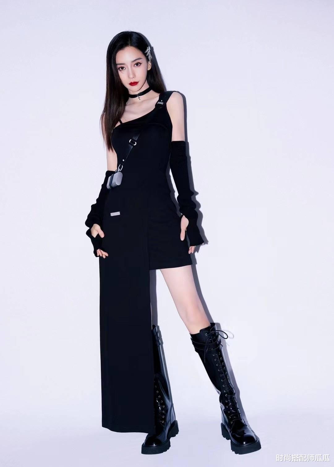 时尚搭配师瓜瓜|Baby“特工”造型曝光，穿黑色抹胸凹身材曲线，又酷又飒真吸睛