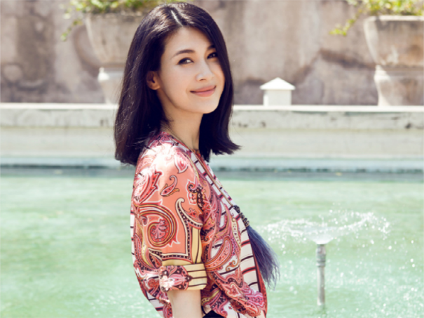 潜规则|她因拒绝潜规则被“雪藏”，和老公打工还债，如今41岁活成这样！