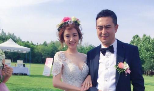 谭咏麟|32岁王晓晨近照曝光，不愧是胡歌最美女友之一，如今的她风情万种，可爱迷人