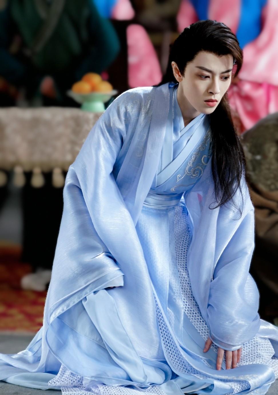 小姐姐|那些“女扮男装”最成功的女演员，看完都想嫁人了！