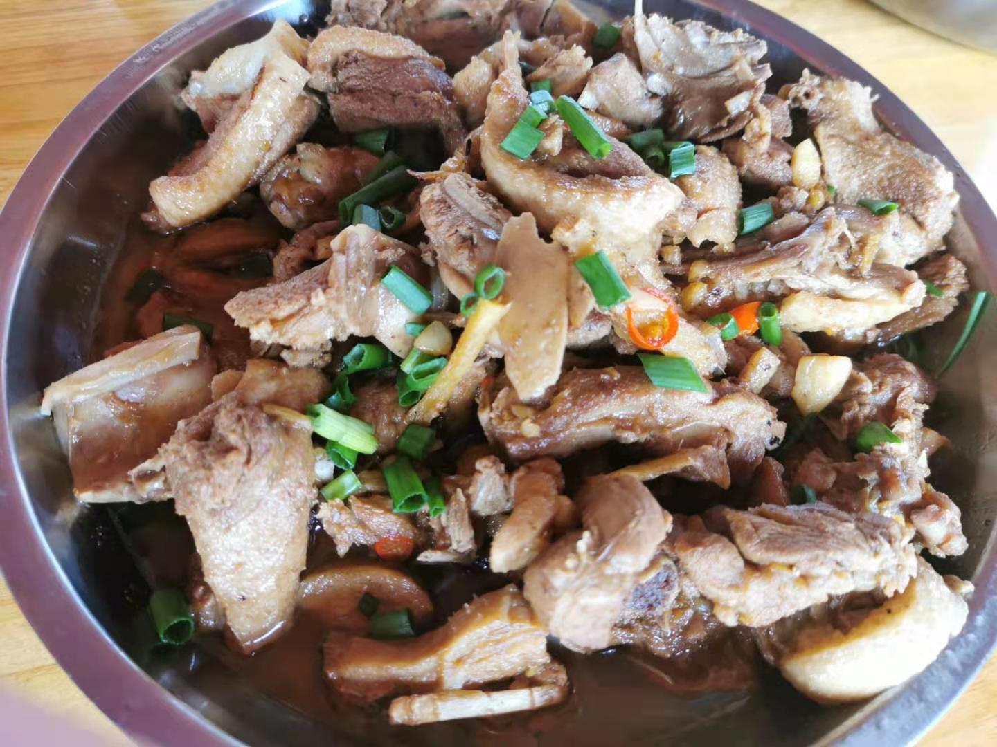 热辣时评 组团去东莞农家乐玩,做饭的全是男人,等吃的全是女人