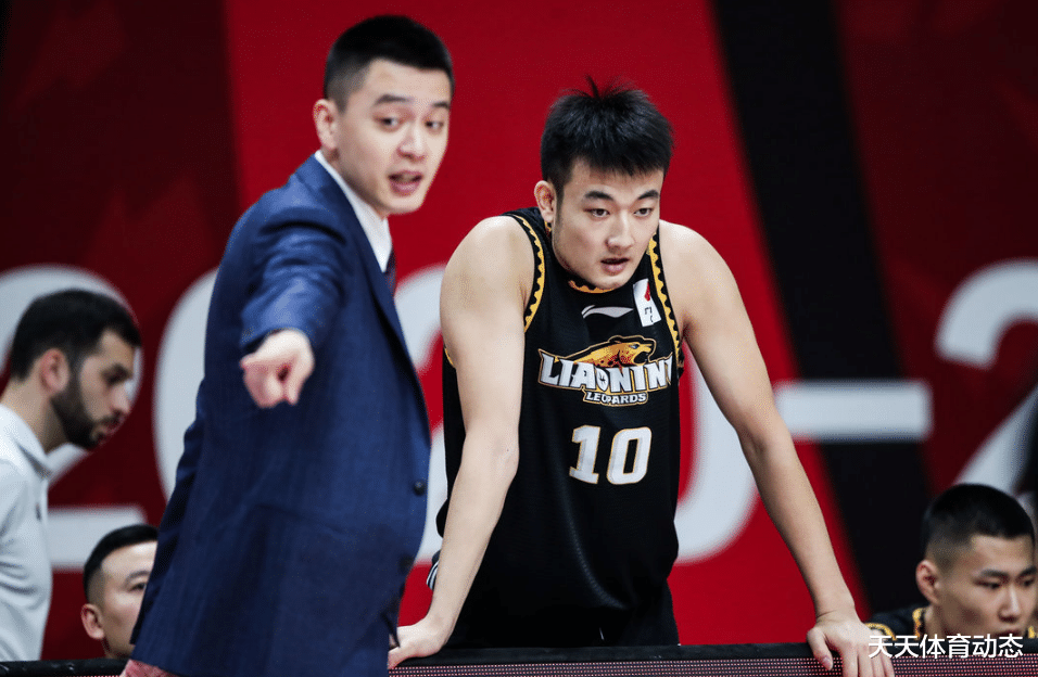 遼寧男籃|楊鳴下狠手，遼寧男籃神射手被徹底棄用，“虐菜小王子”或?qū)㈦x隊！