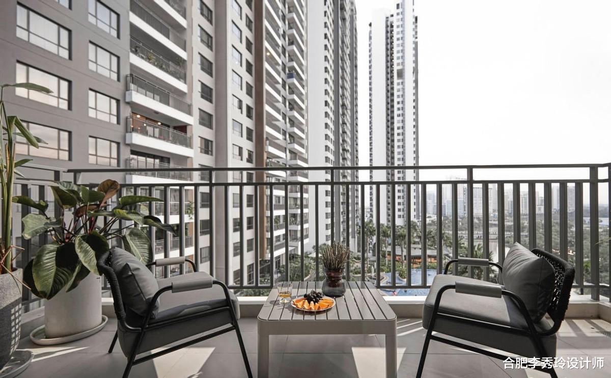 见过太多套房子，装修心里也有谱了，简单清爽的跃层才是我心所属