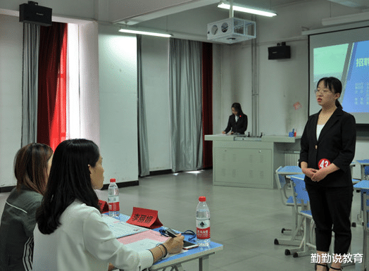 全职妈妈|留学生回国找工作受挫,国外学历变“废纸”,几十万费用白花了?